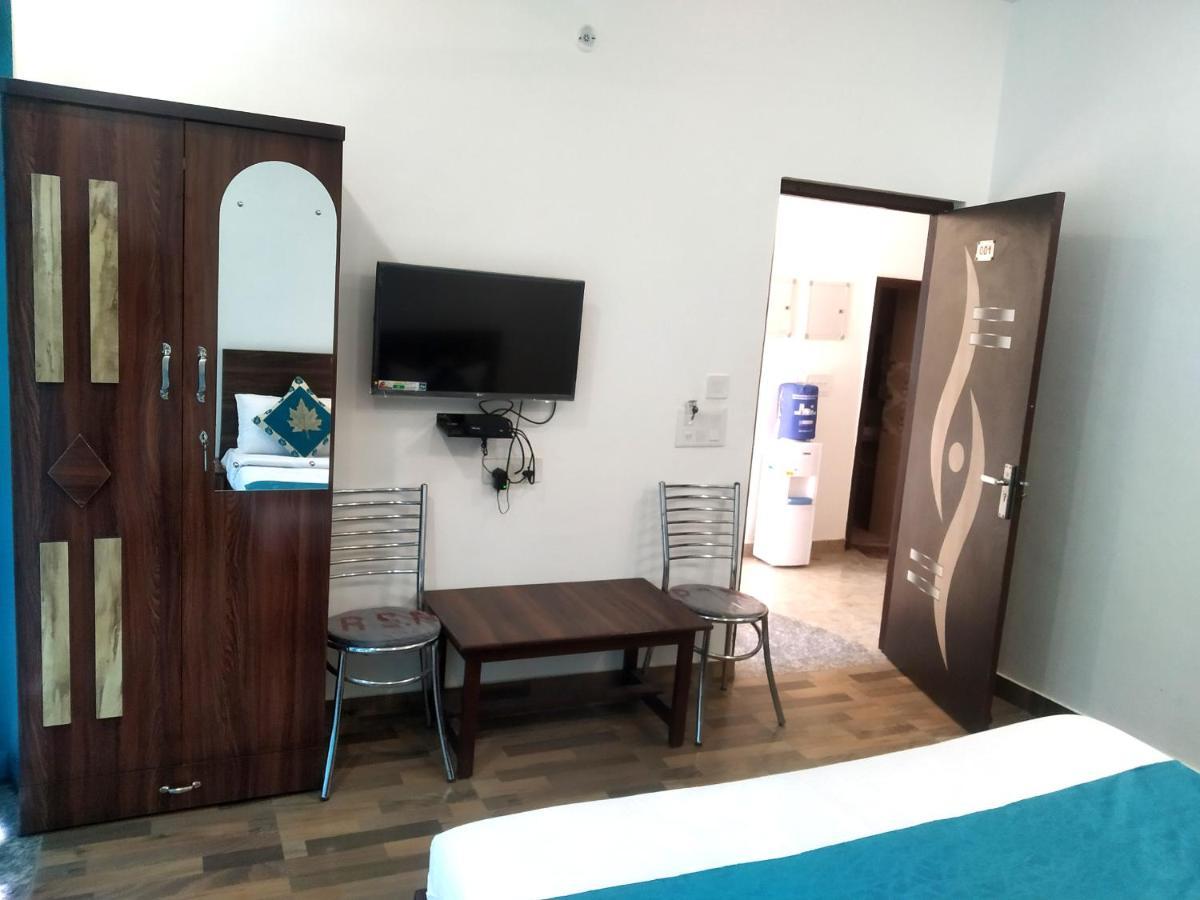 Nv Palace Hotel Vrindāvan Dış mekan fotoğraf