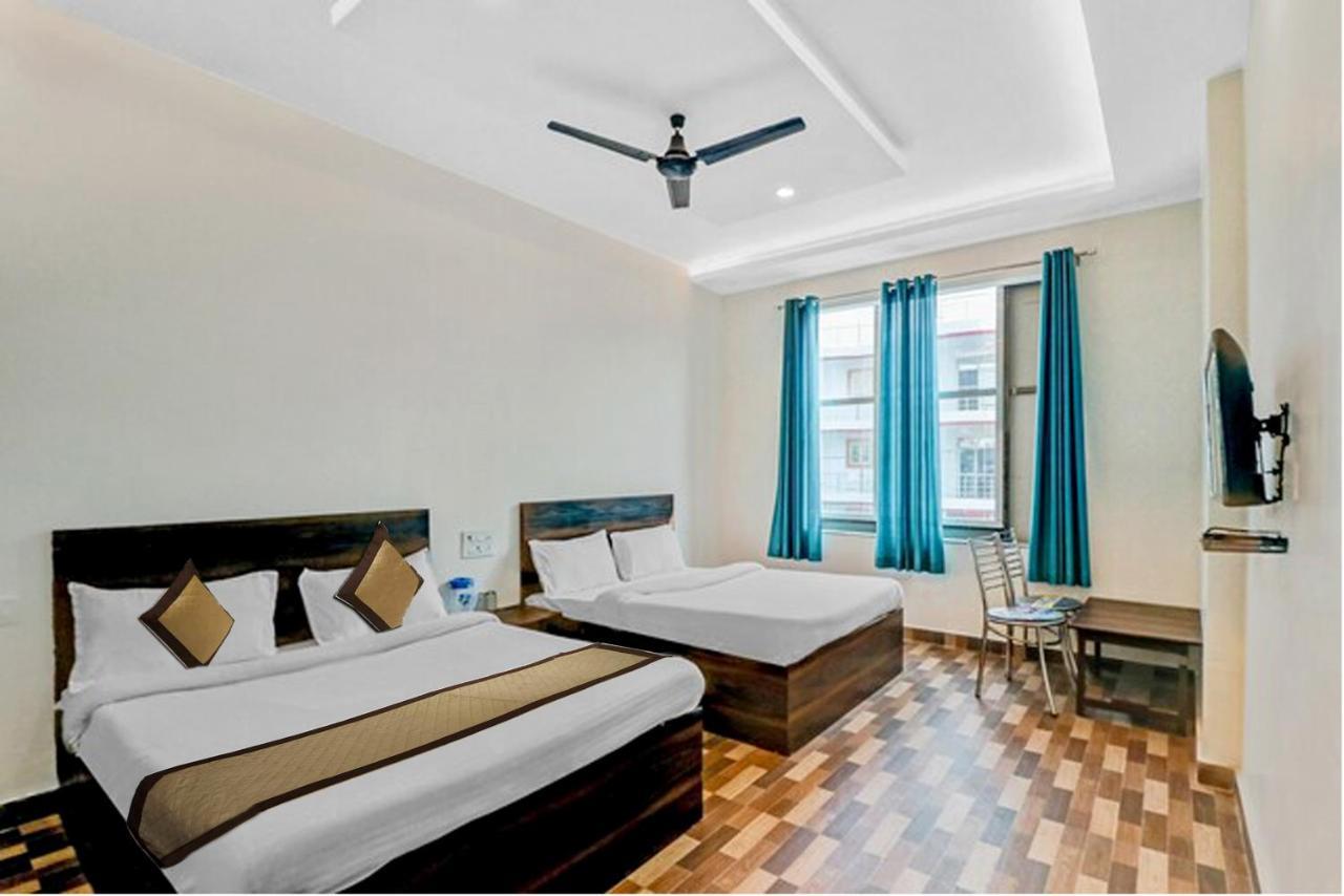 Nv Palace Hotel Vrindāvan Dış mekan fotoğraf