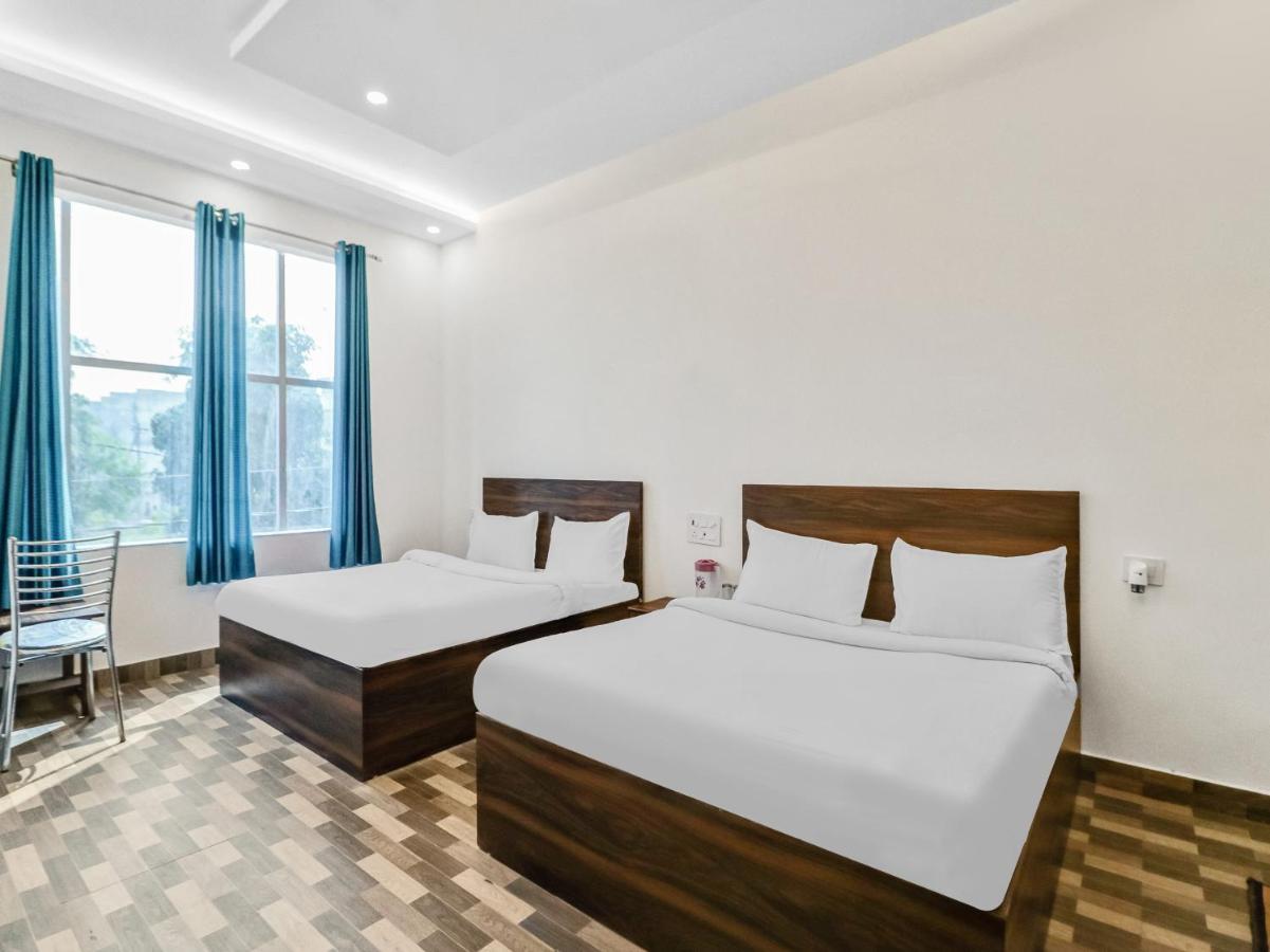 Nv Palace Hotel Vrindāvan Dış mekan fotoğraf